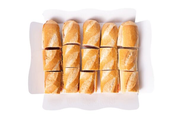 Safata de baguetines blanques amb embotit variat