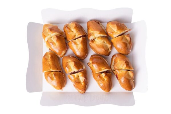 Safata de Brioixos de Pernil Salat